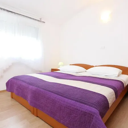 Appartement By The Sea Arbanija, Ciovo - 10347