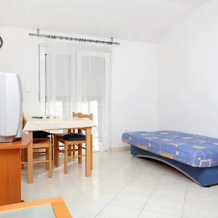 Apartment Apartments By The Sea Arbanija, Ciovo - 10347 *