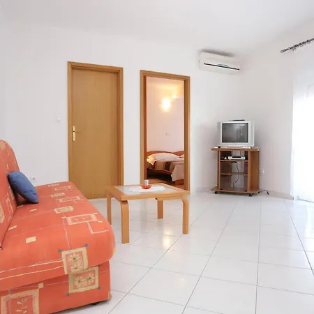 Apartments By The Sea Arbanija, Ciovo - 10347